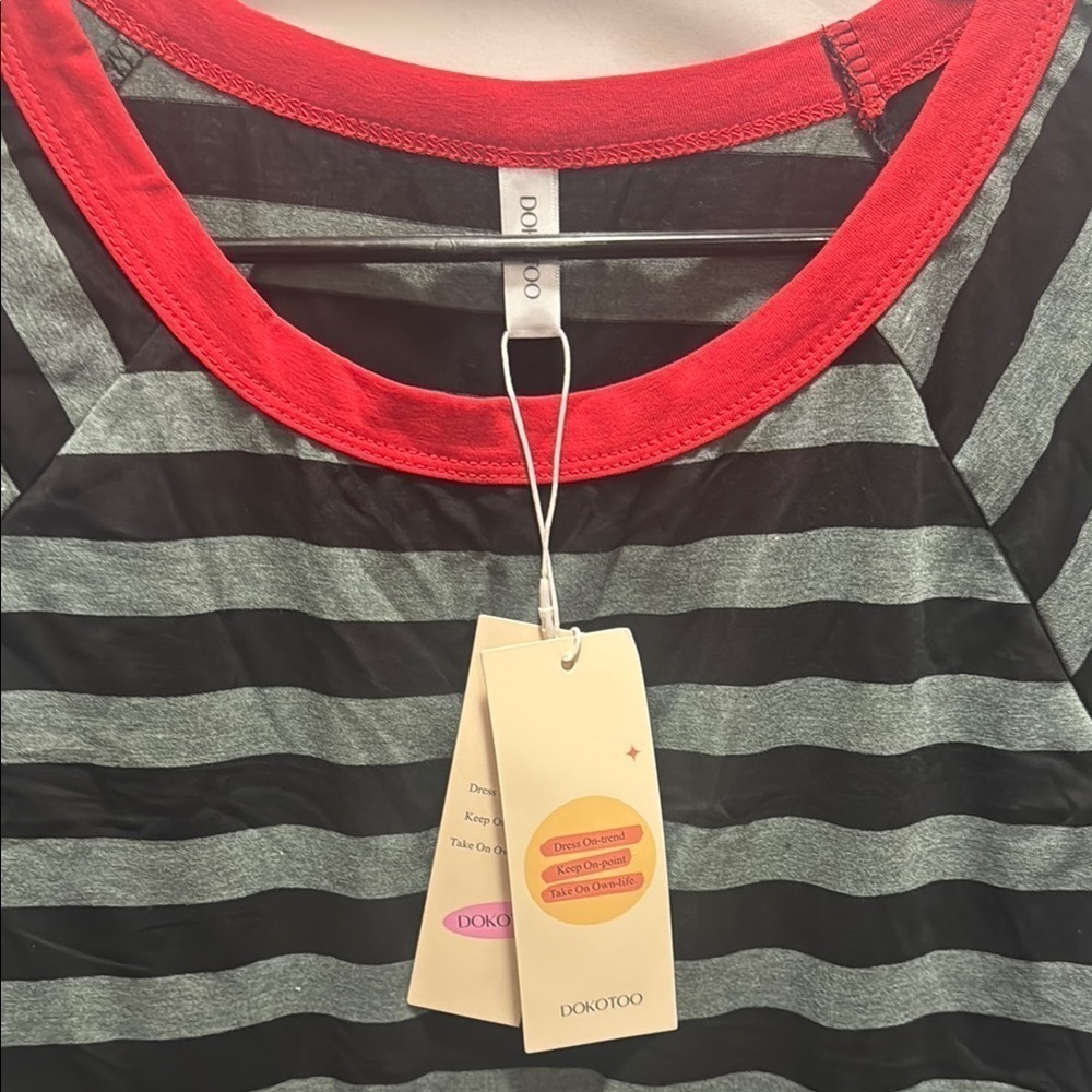 π Striped Black and Gray Cropped Top with Red Trim. L. NWTπ₯ - Picture 2 of 4